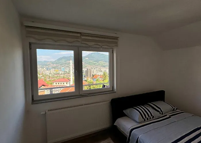 Ejna 3 Gostinjska kuća 3*